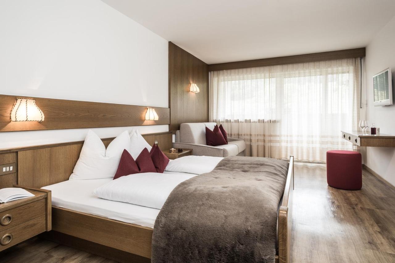 Hotel Zum Löwen - Al Leone Meltina Buitenkant foto