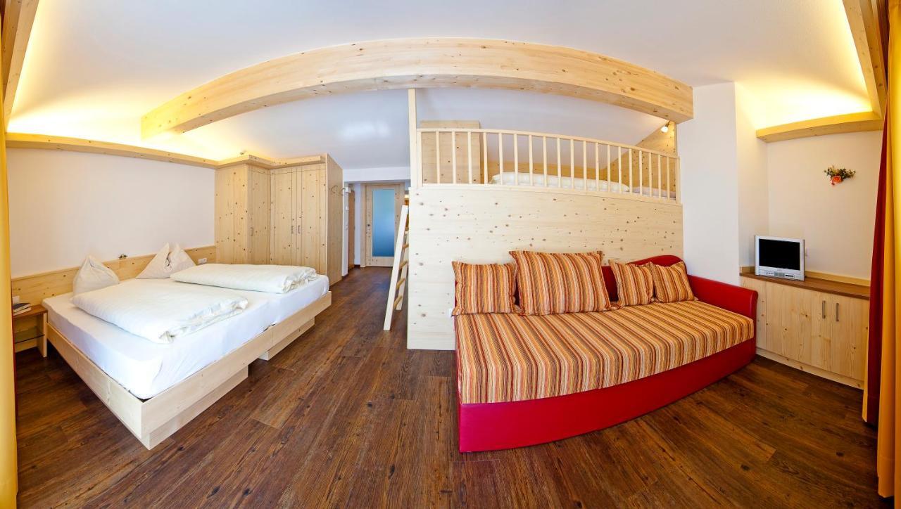 Hotel Zum Löwen - Al Leone Meltina Kamer foto